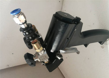2kg het lichtgewichtspuitpistool van Polyurea voor Polyurethaan Ononderbroken Jet Linear